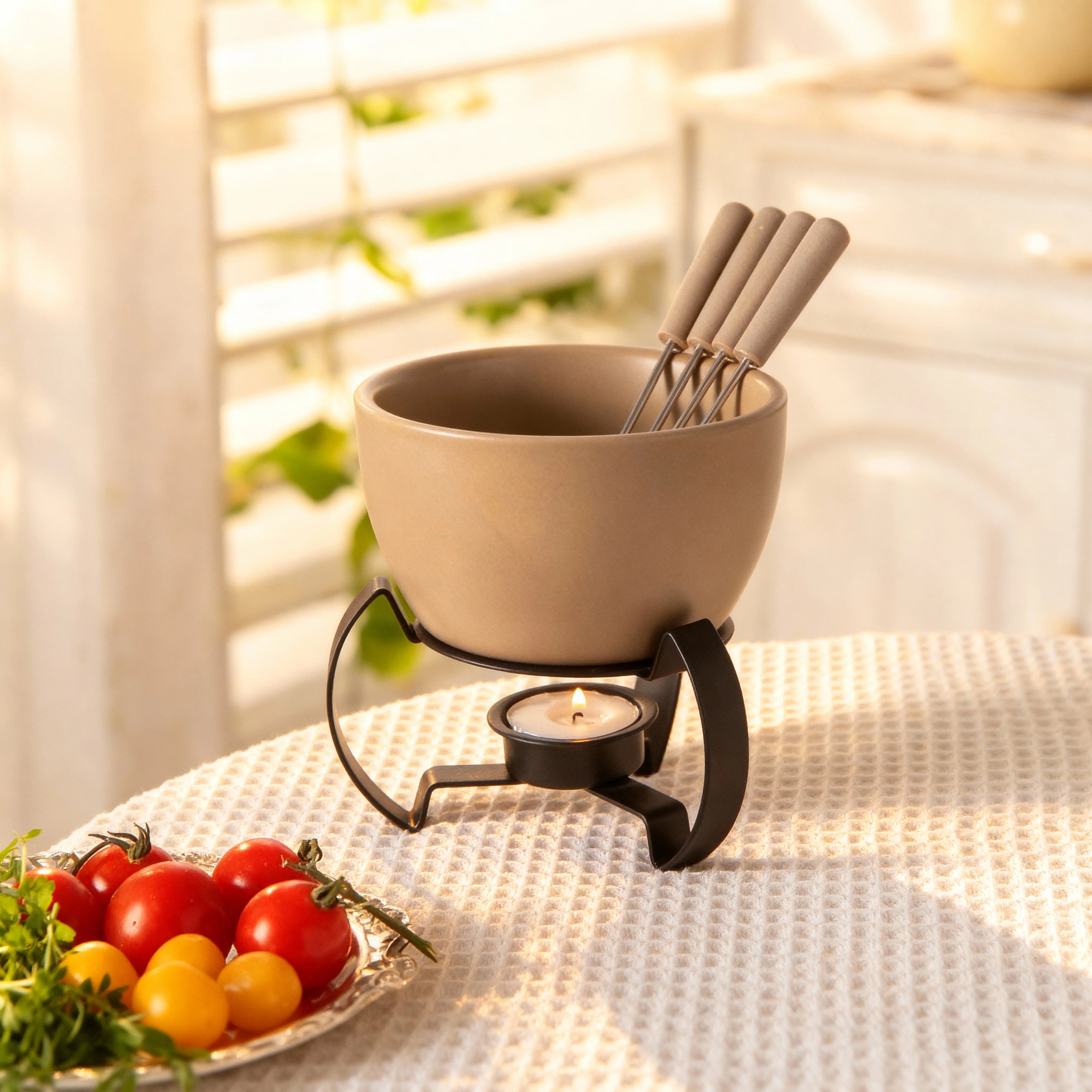 Eco-Friendly Ceramic Bowl with 4 Matching Forks Durable, Fade-Resistant, Perfect for Everyday Dining and Entertaini